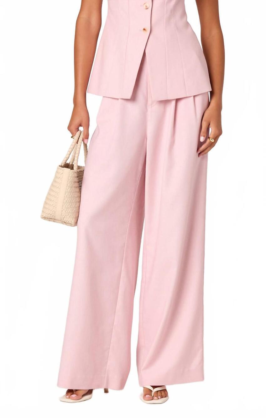 NEW ASTR neha pant in pink